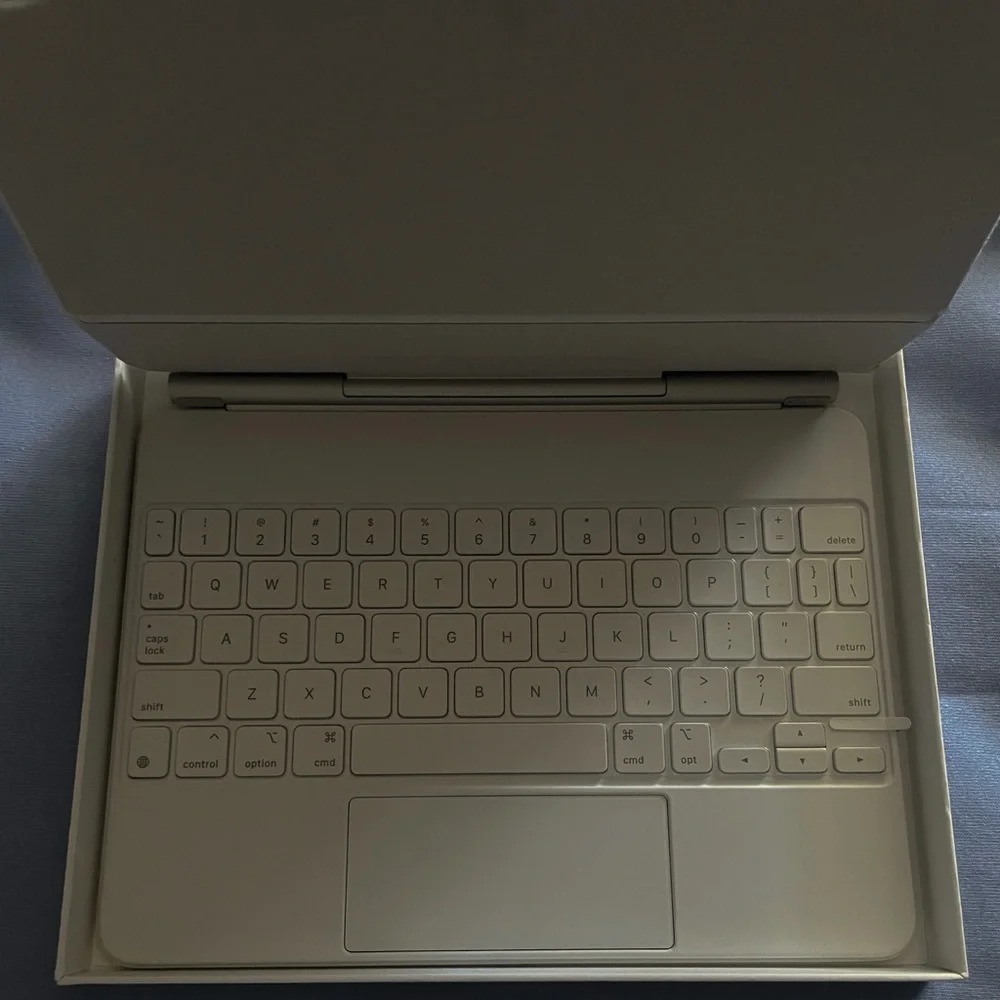 Apple iPad Magic Keyboard NEW - Sleek White Finish