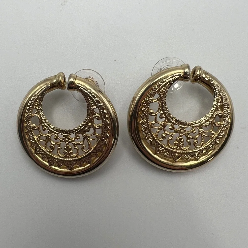 N/A vintage pierced