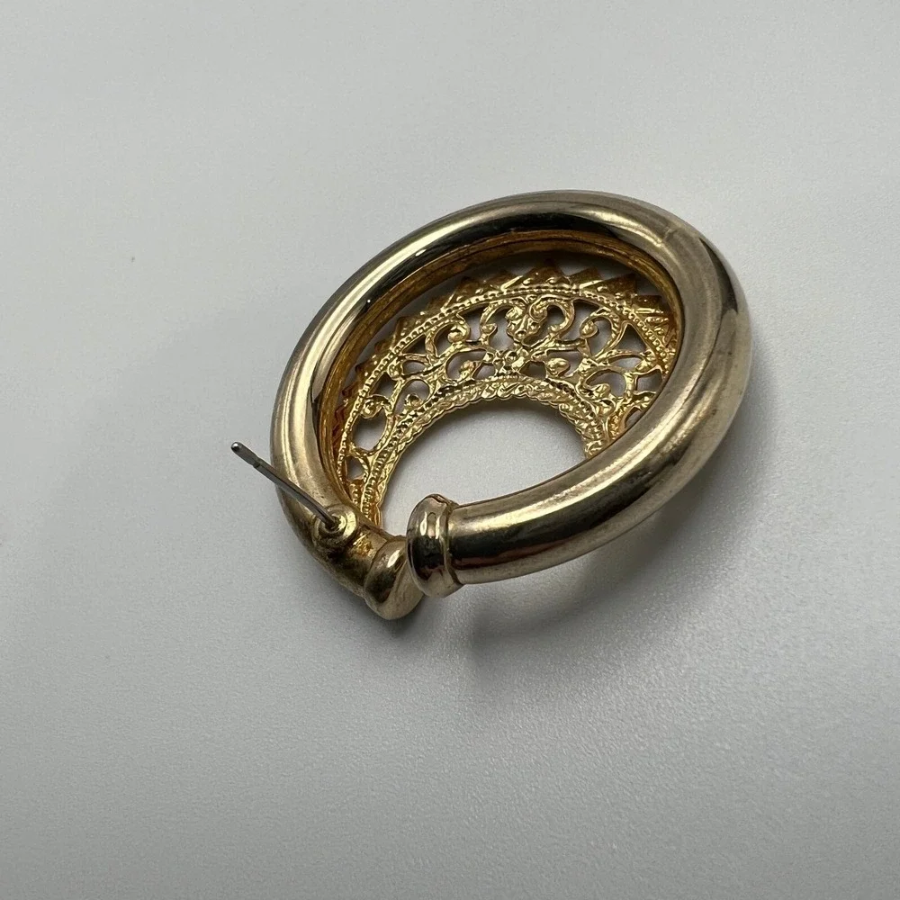 N/A vintage pierced