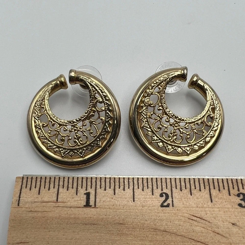 N/A vintage pierced