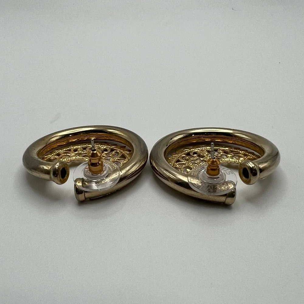 N/A vintage pierced