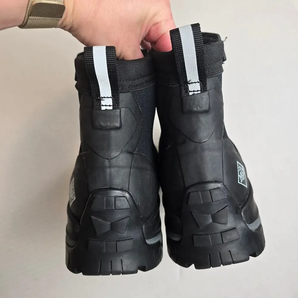 Muck nwot boots