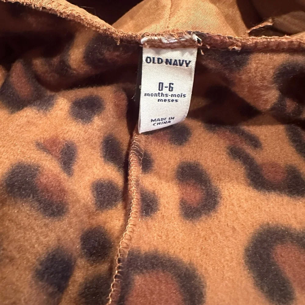 Old Navy adorable leopard