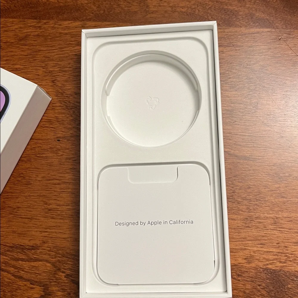Apple white box