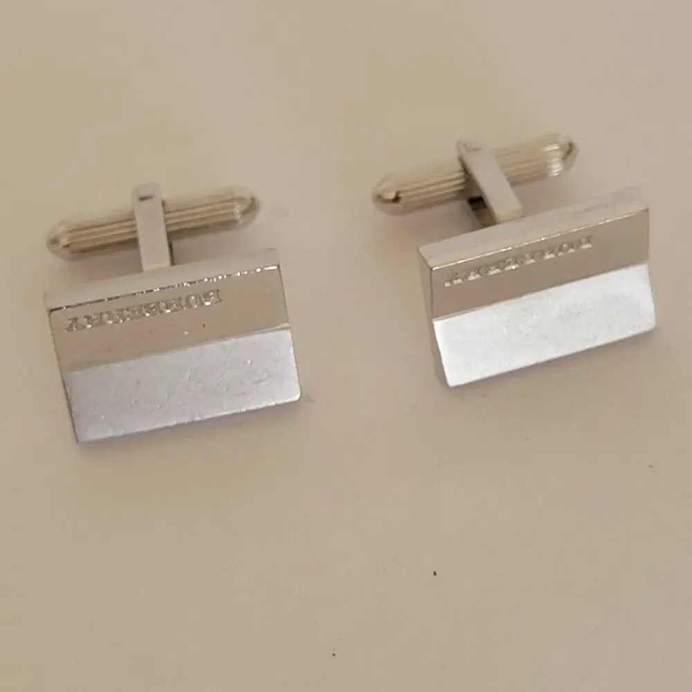 Burberry cufflinks set
