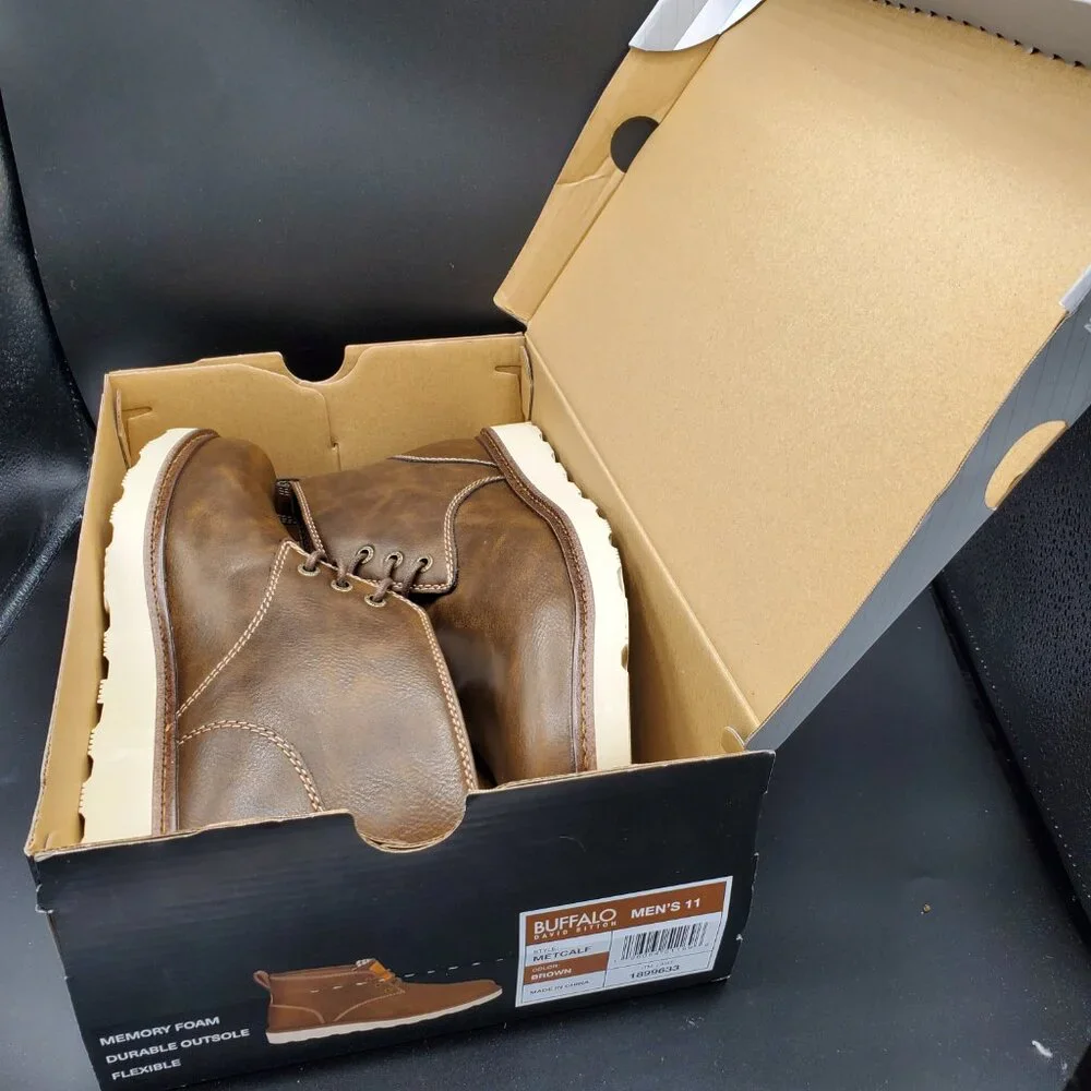 NWT: Buffalo David Bitton Brown Metcalf Chukka Men's Boots, Size 11