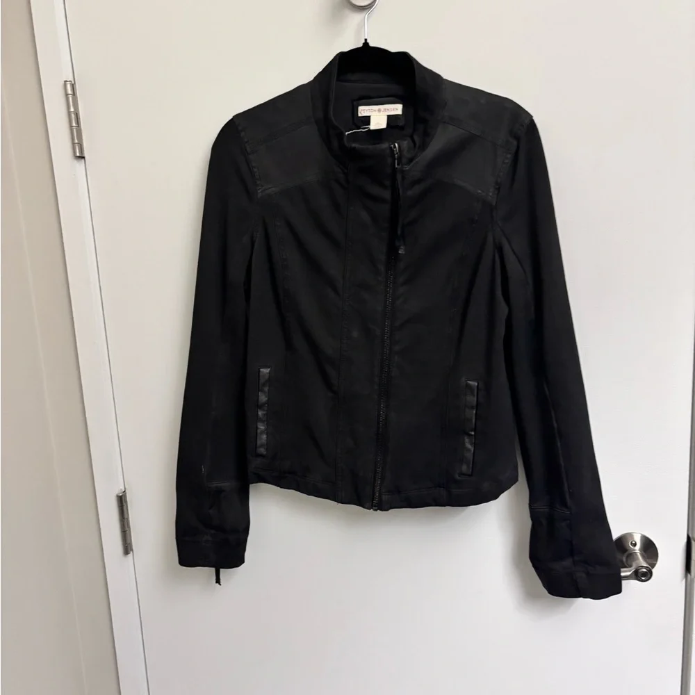 PEYTON VALLEY elegant black