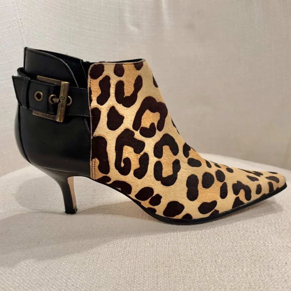 DONALD J. PLINER LURE Calf Hair Animal Print Kitten Heel Buckle Booties Size 8
