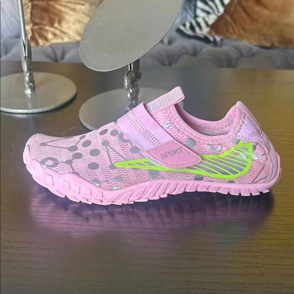 Quickshark stylish comfortable