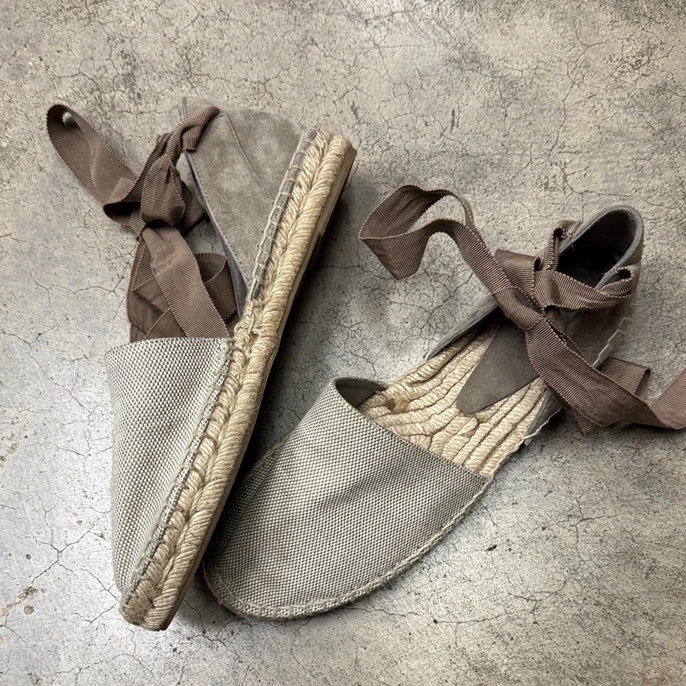 Vince Camuto chic espadrilles