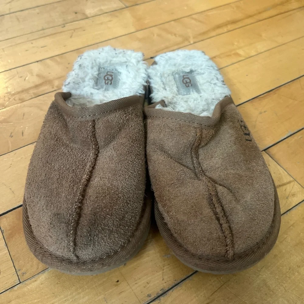 UGG Brown Suede Slippers Kids' Keegan Slide In Chestnut size 1 UC trending