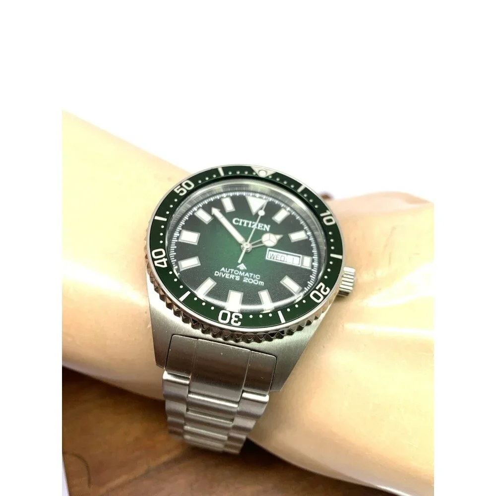 Citizen men watch