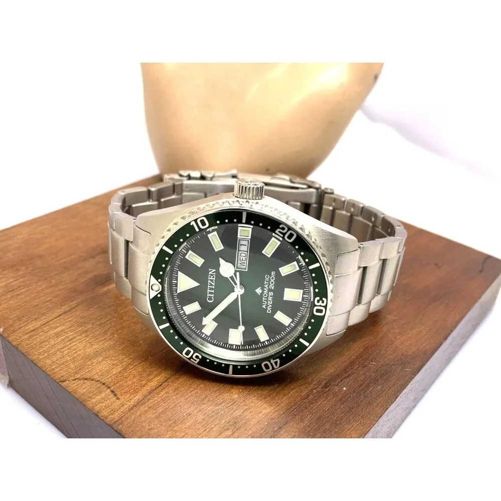 Citizen men watch