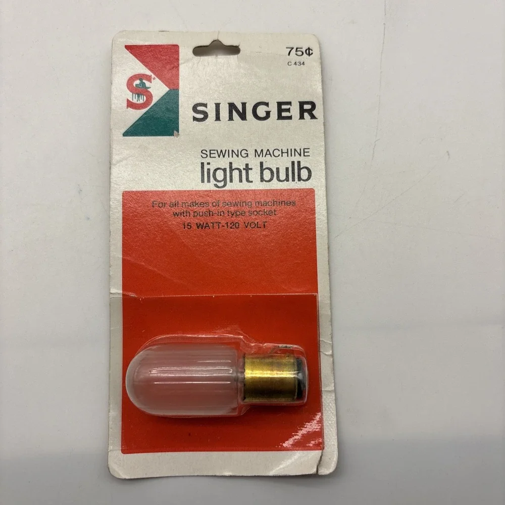 Singer Sewing Machine LIGHT BULB Style L 15w 120v Push In Socket Vintage NOS