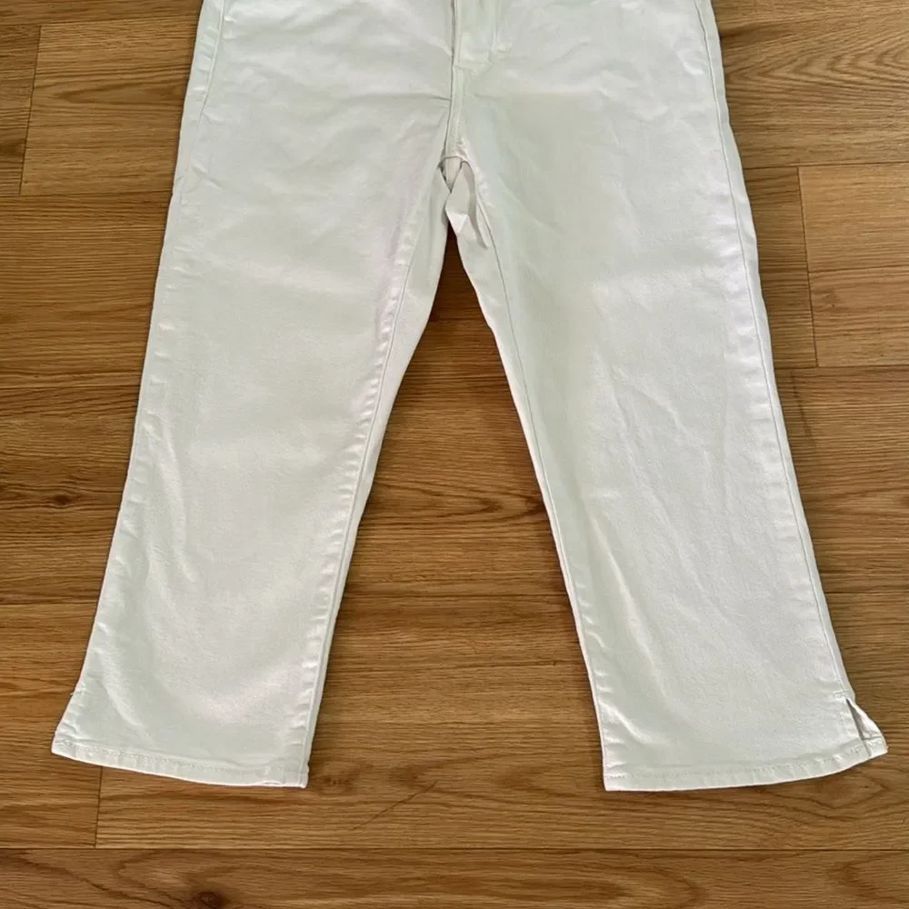 Levis good size