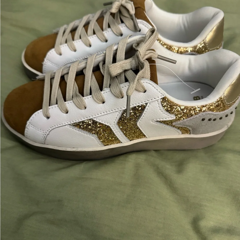 Culture of Brave gold glitter