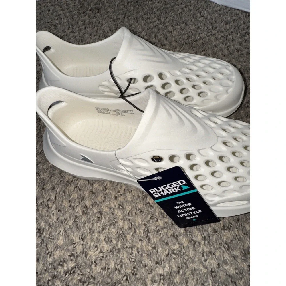 Rugged Shark women white