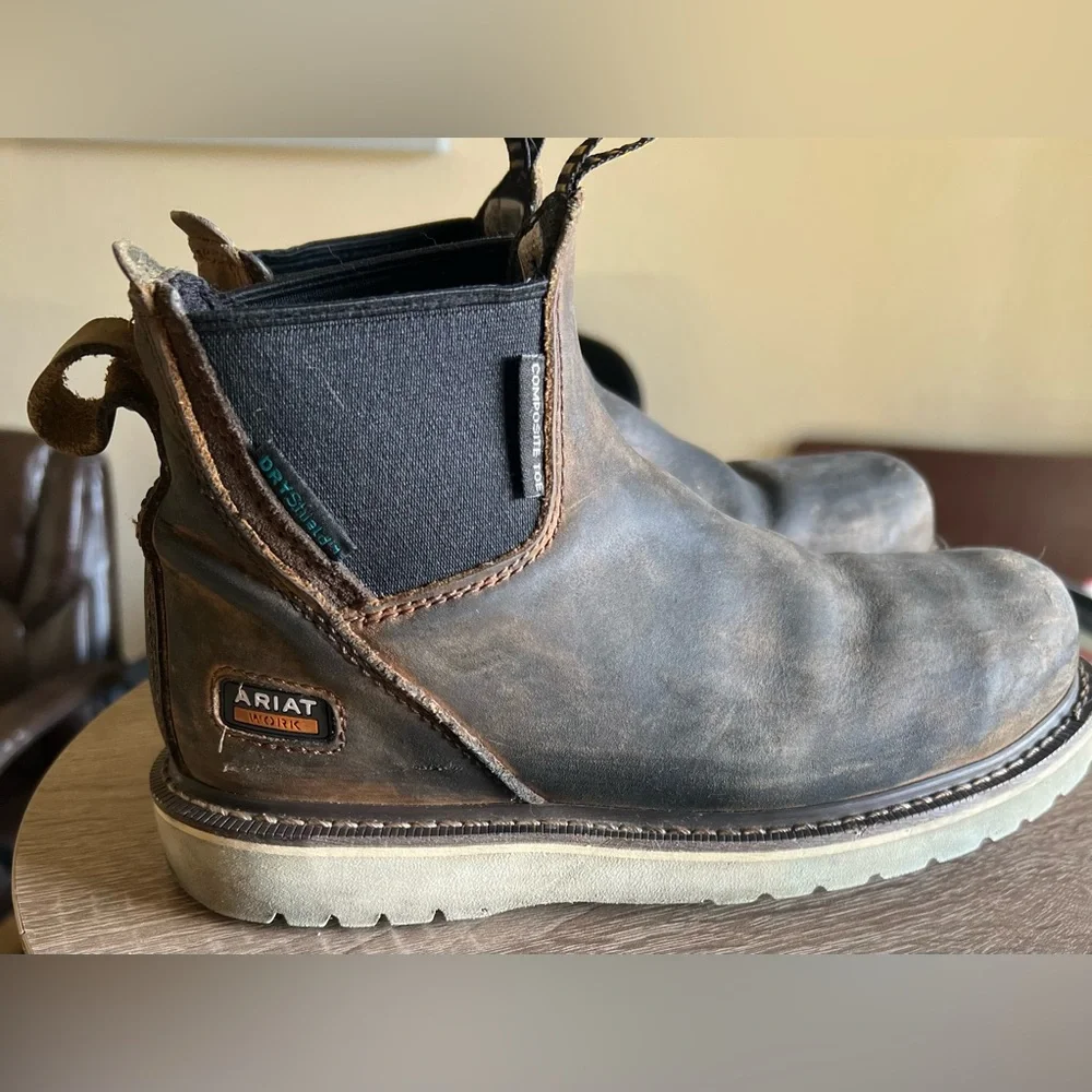 Ariat work pull