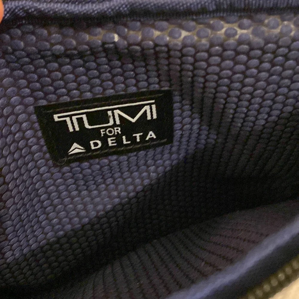 TUMI Black and Gray Toiletry Bag & GRAFF NAVY . Set