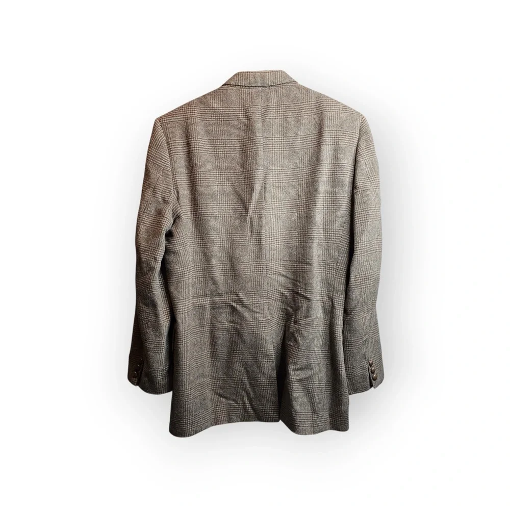 Bob’s Men’s Shop dual style