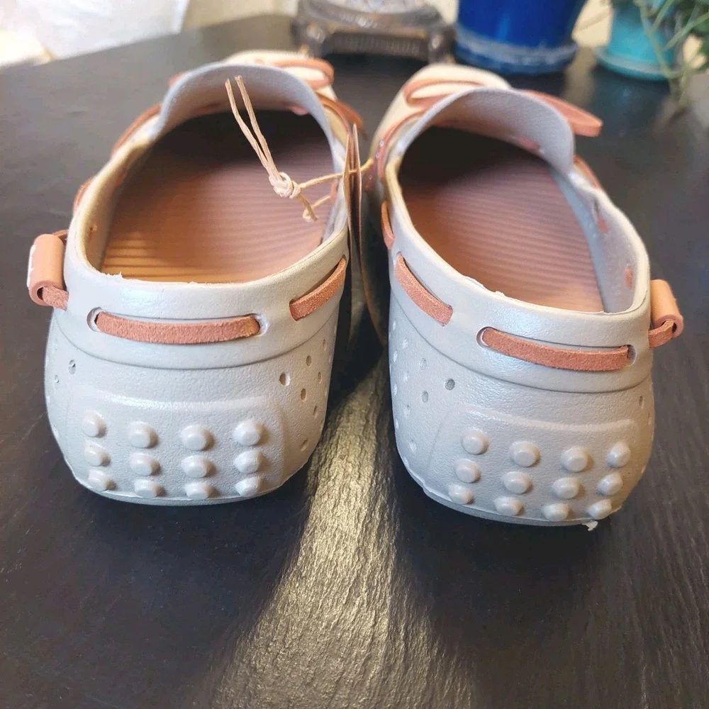 People Footwear about this