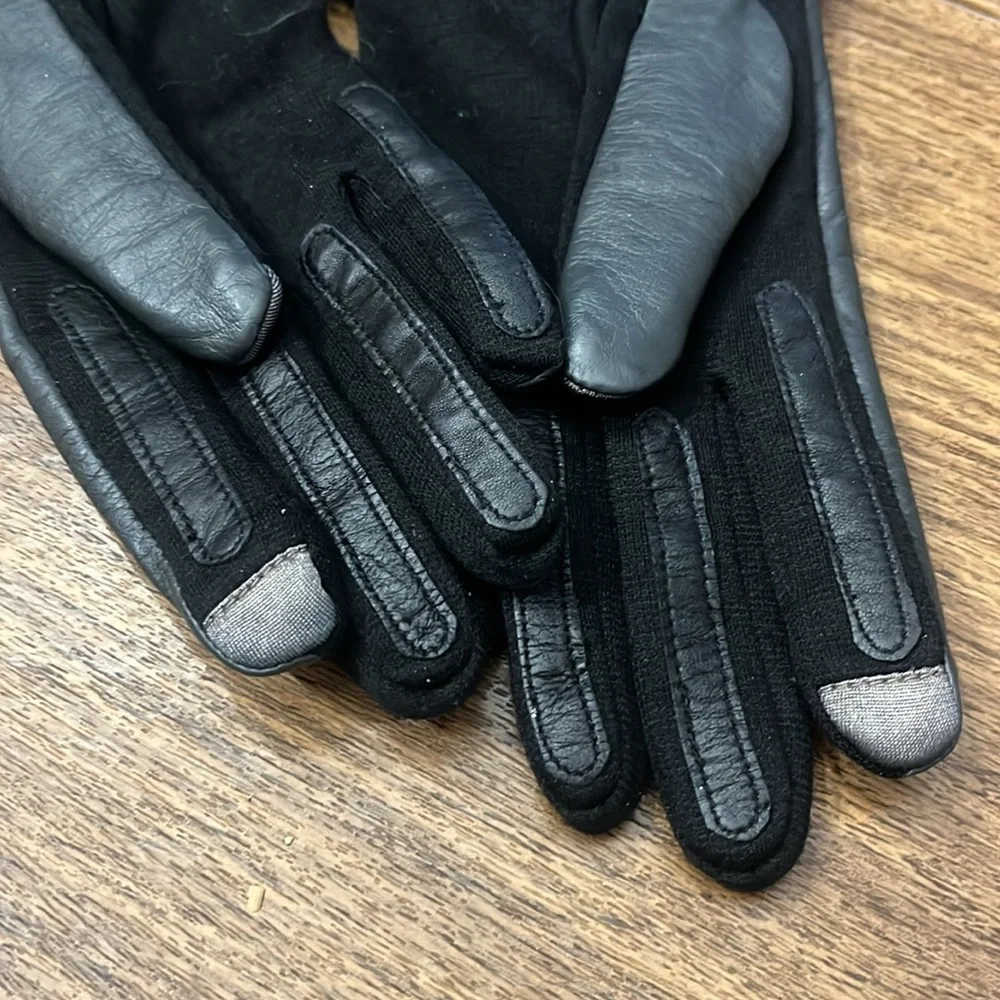 Charter Club chic gloves