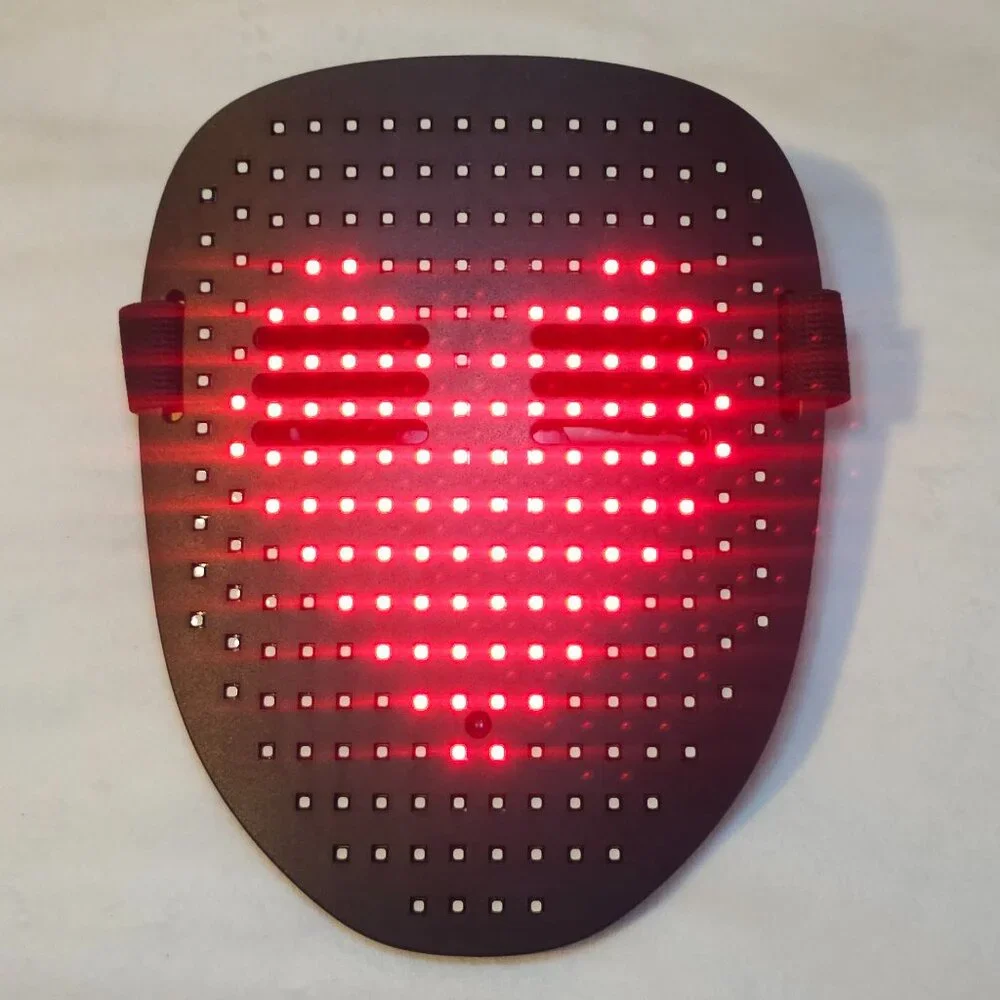 LED light-up face mask