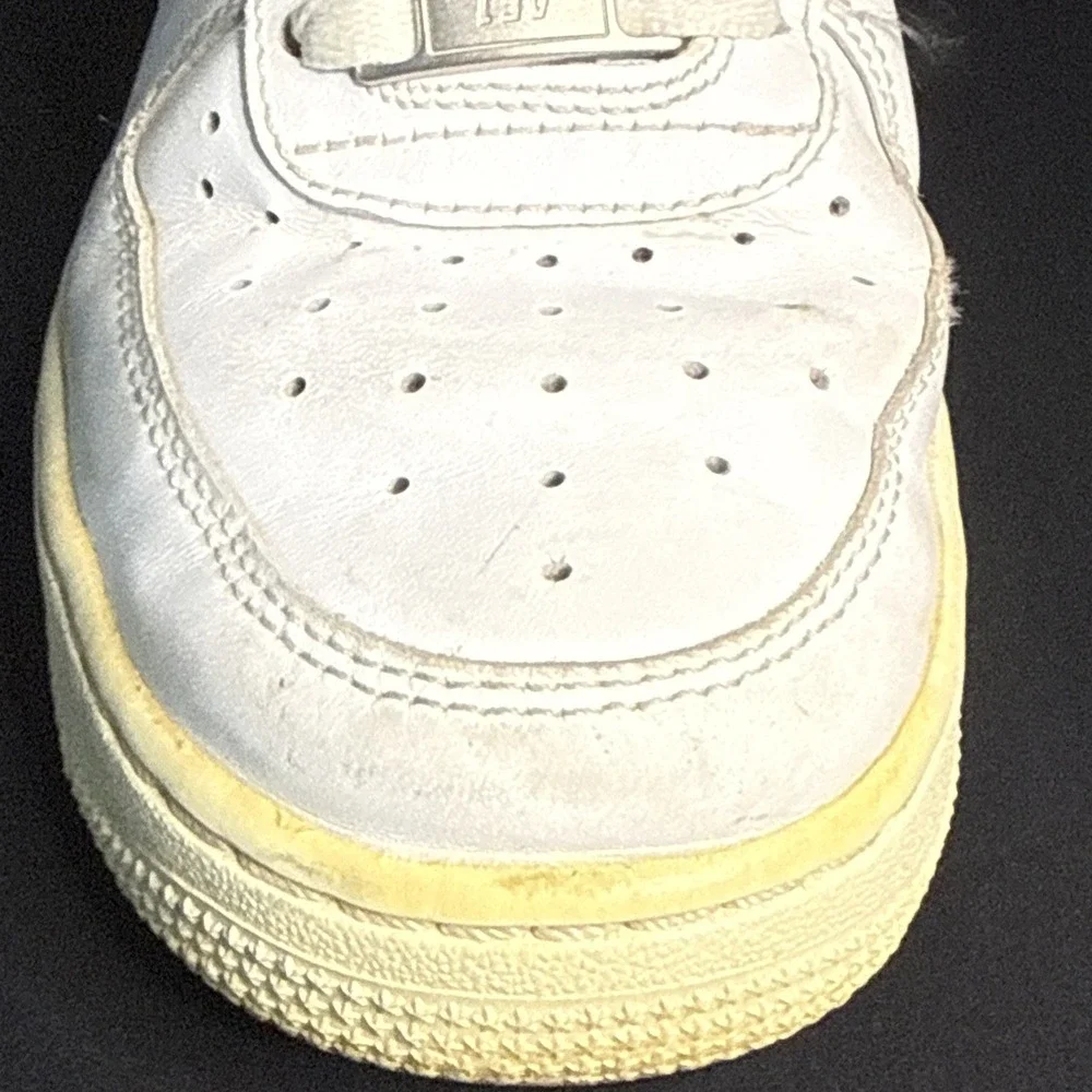 any sneaker