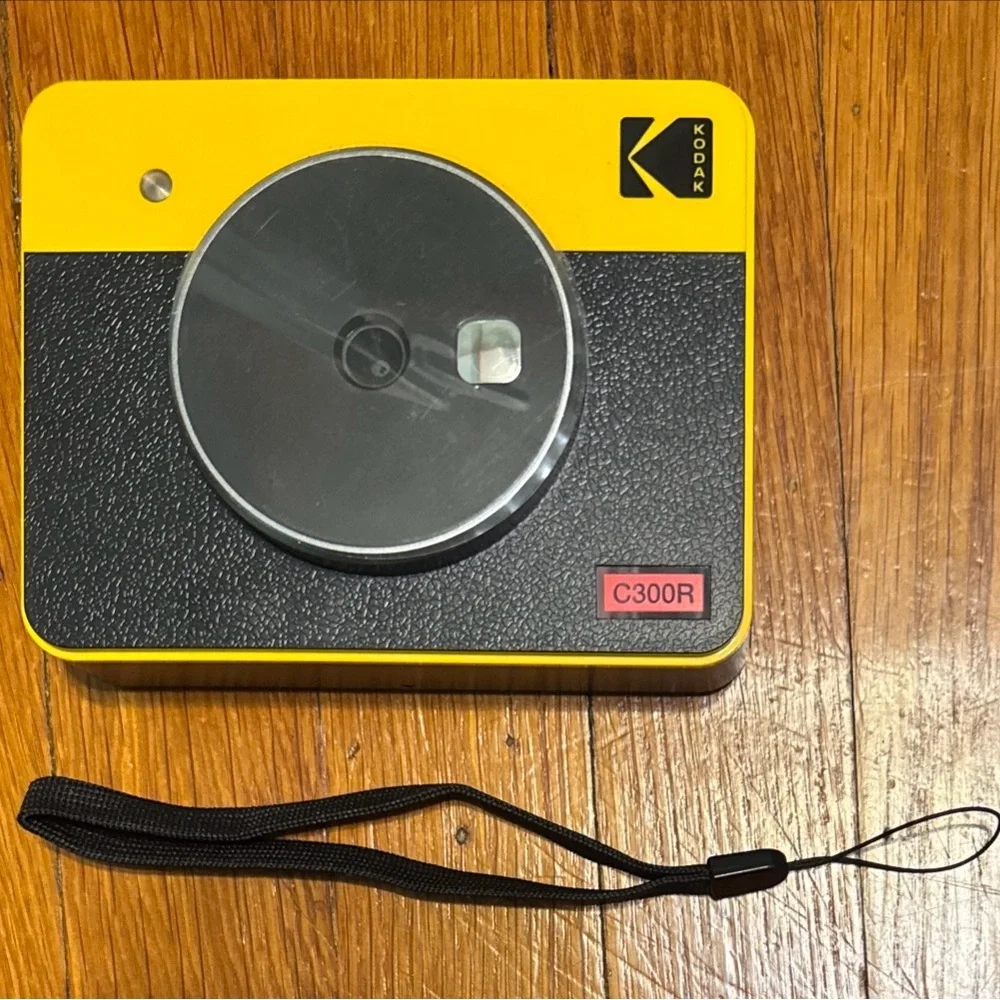 Kodak Mini Shot 3 Camera and Printer - Yellow and Black