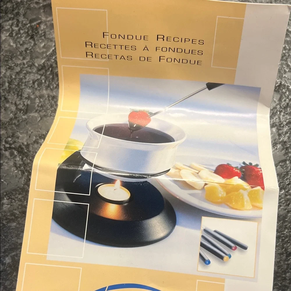 Trudeau fondue set