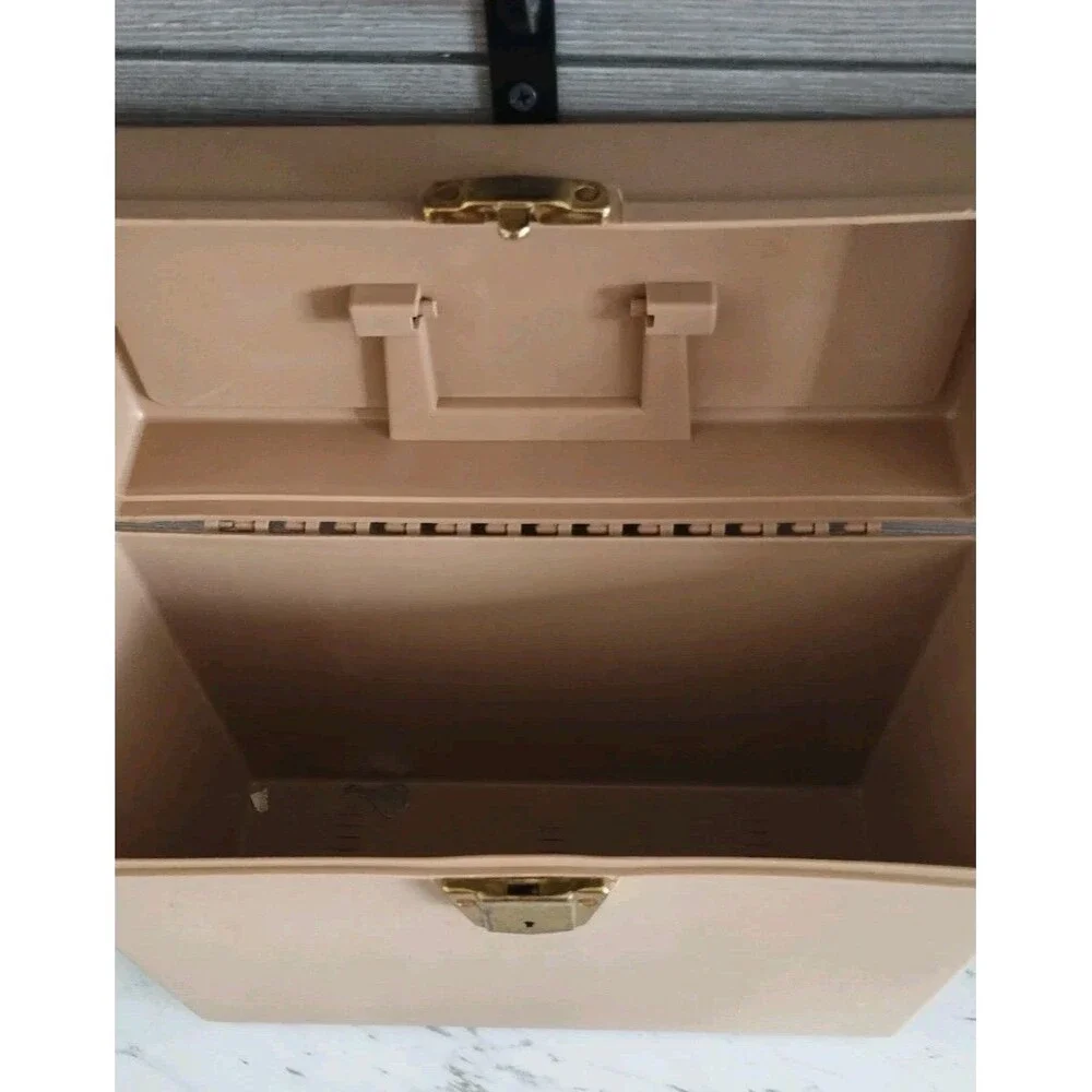 N/A box porta design