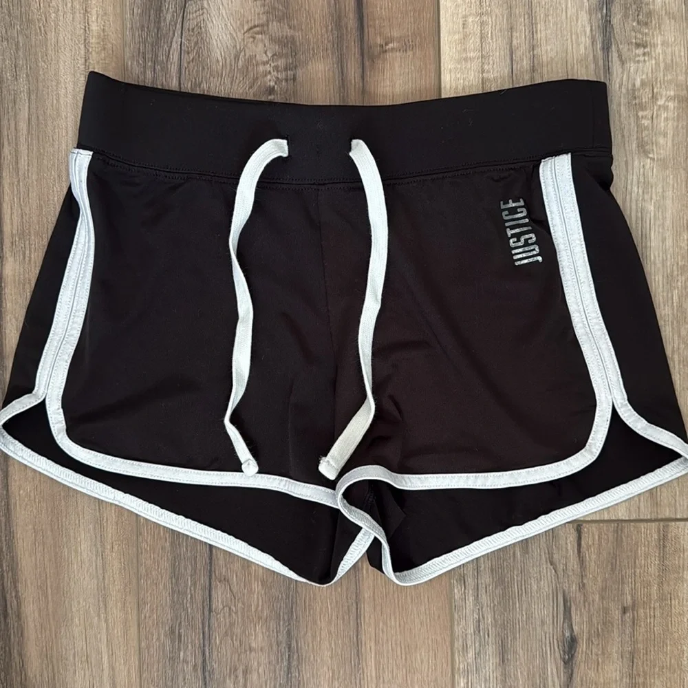 Justice sleek black