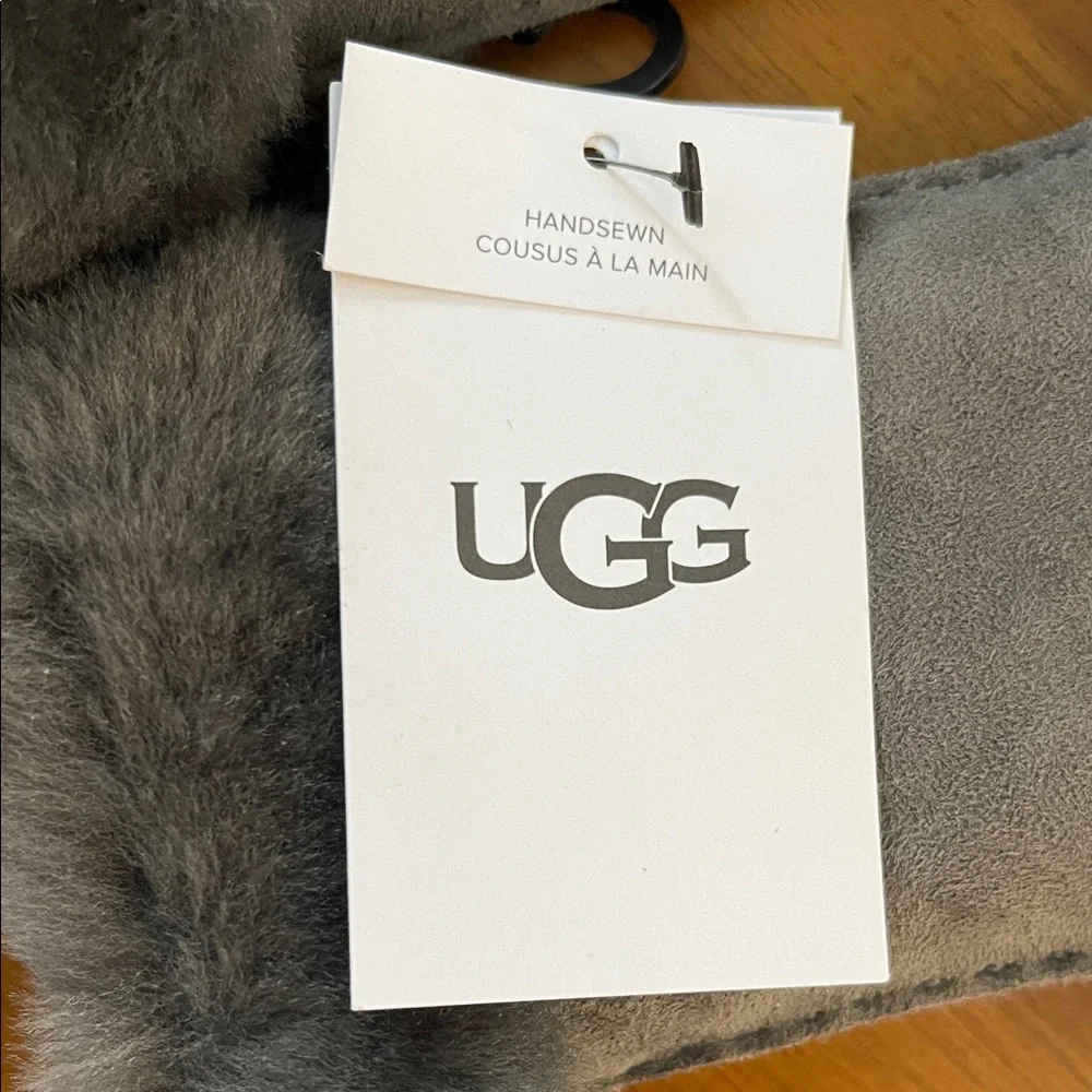 UGG soft charcoal