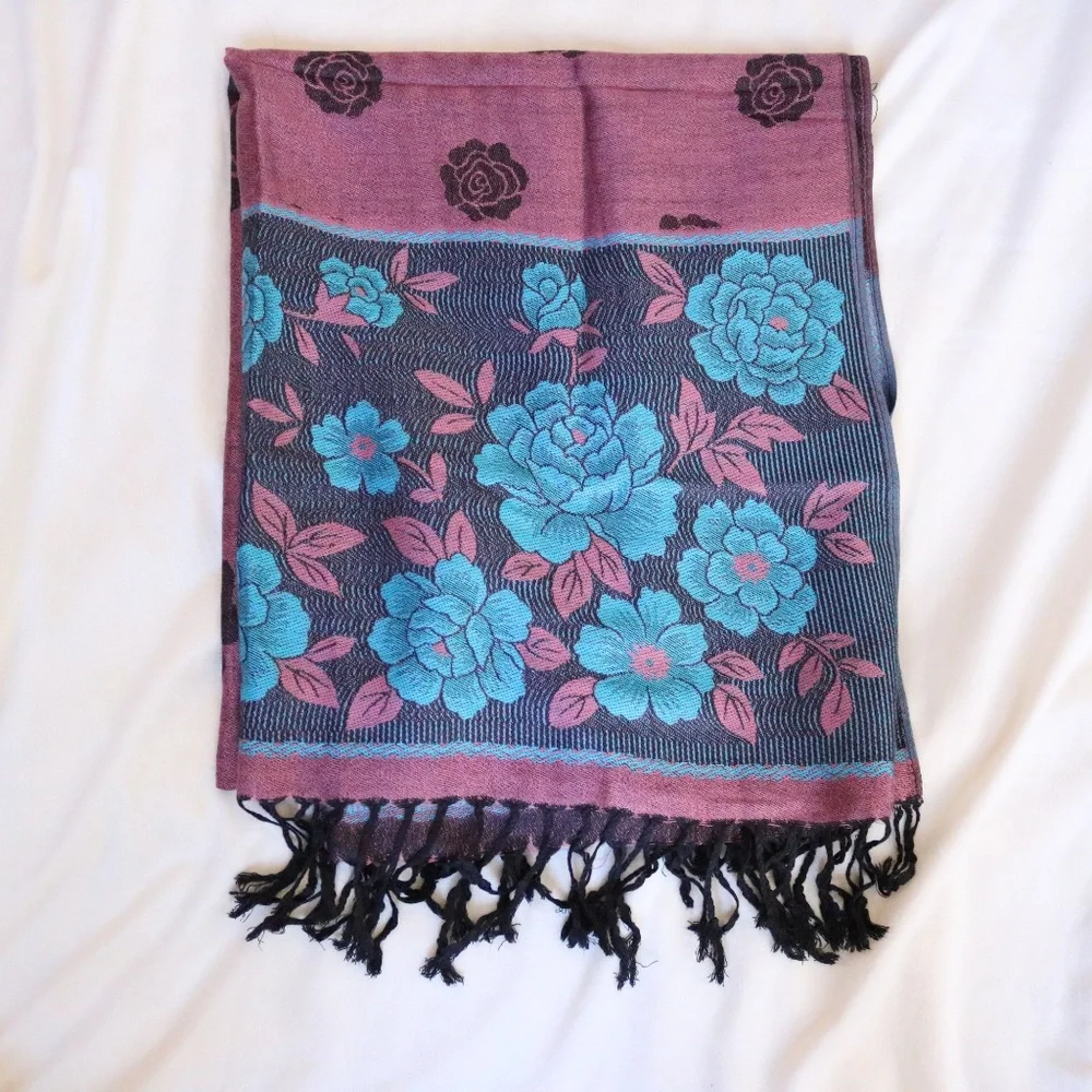 N/A mauve scarf