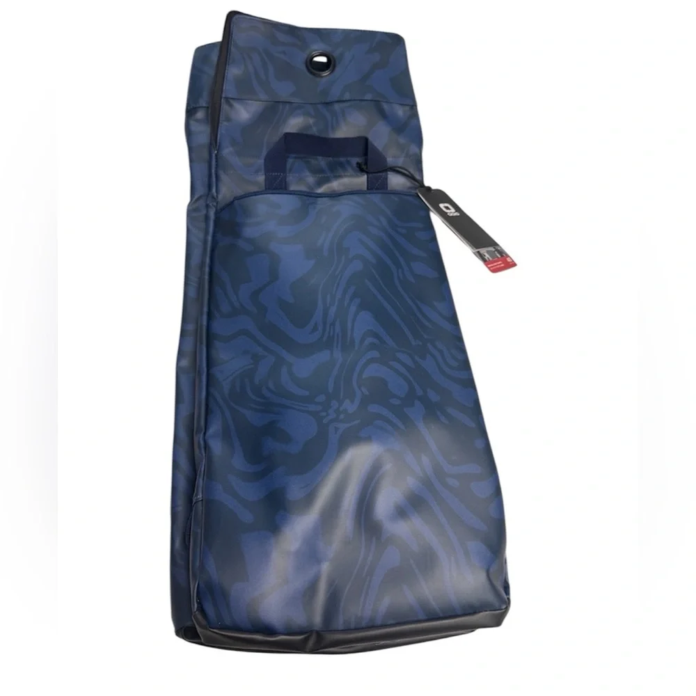 OGIO this sleek