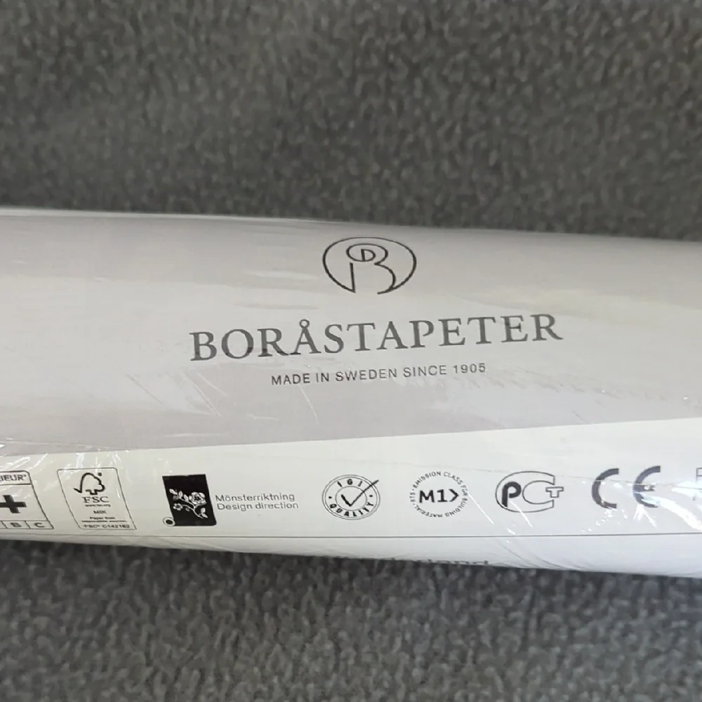 Borastapeter Wallpaper. Wonderland Ravdunge Pattern. One Roll