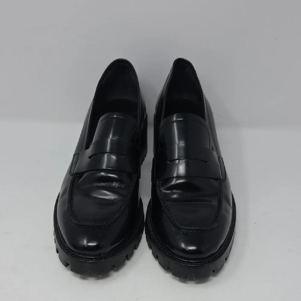 Rive cour elegant black