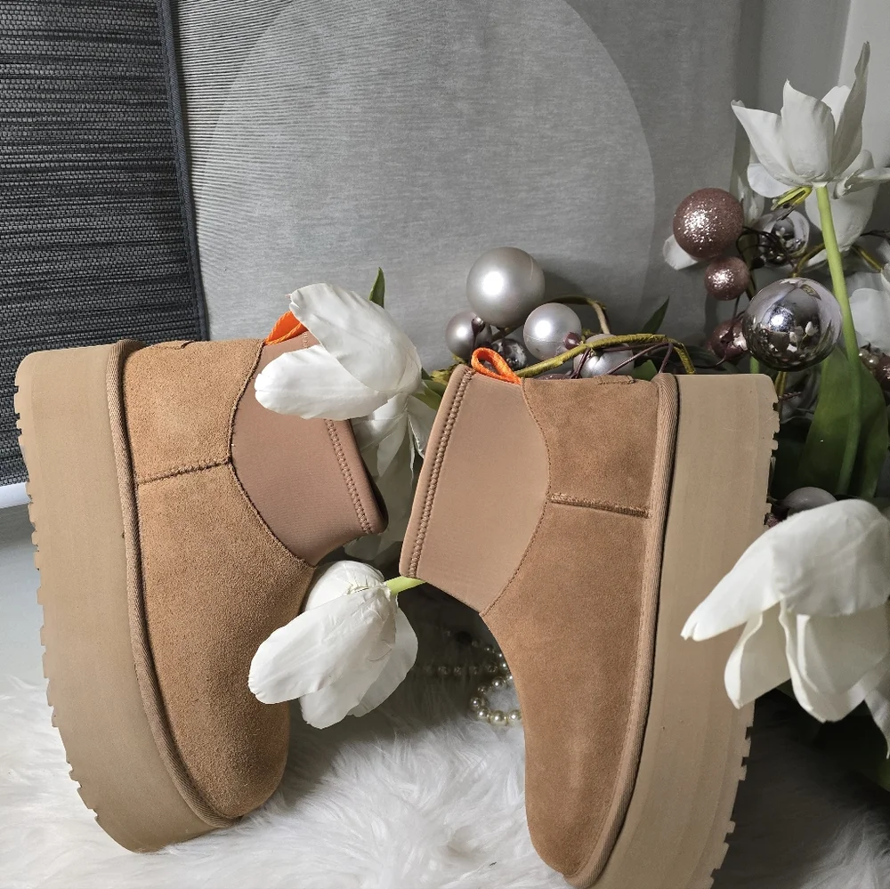 UGG classic mini