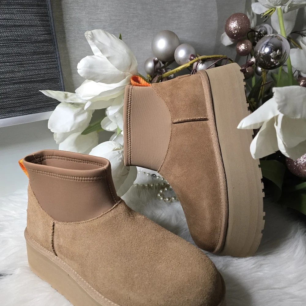 UGG classic mini