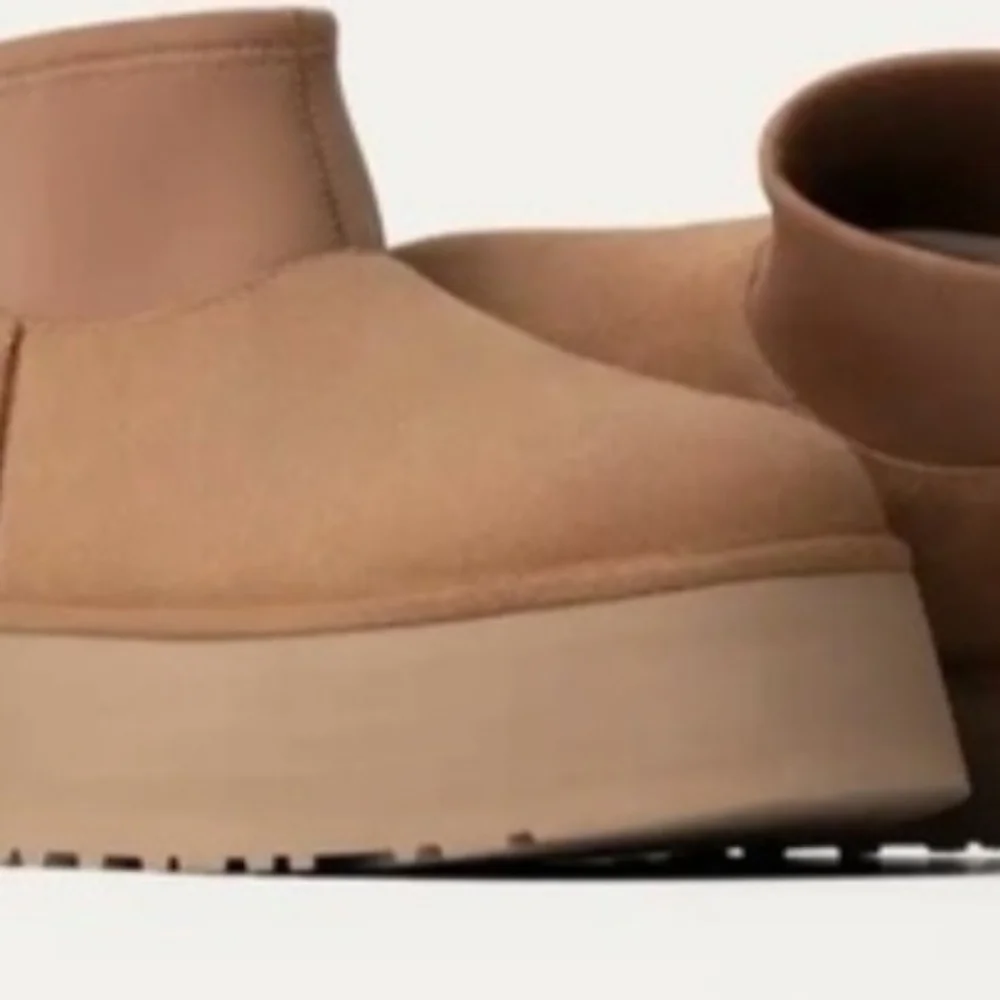 UGG classic mini