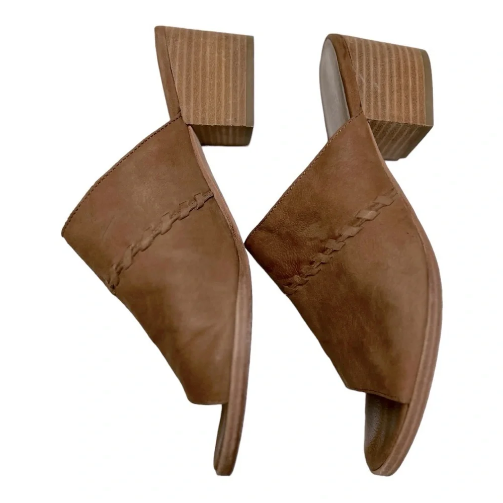 Eileen Fisher slide brown