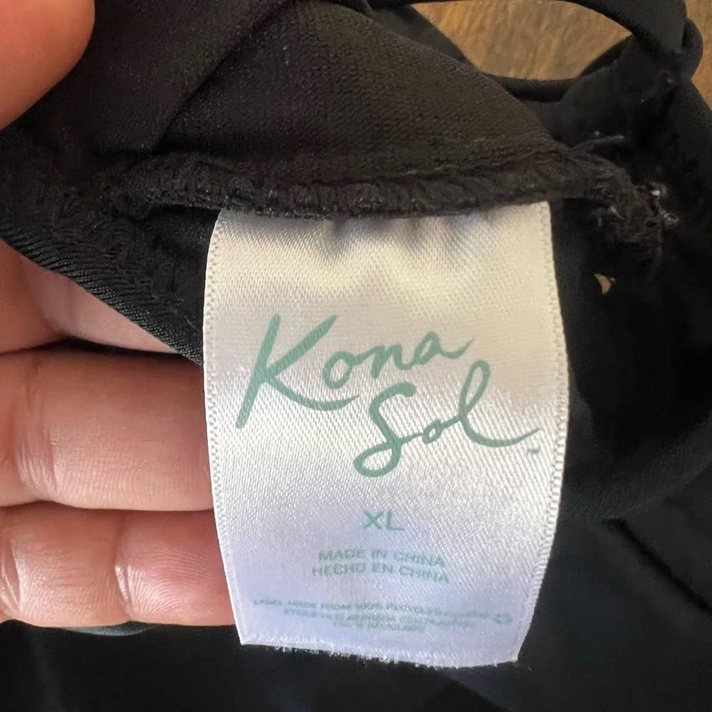 Kona Sol elegant black