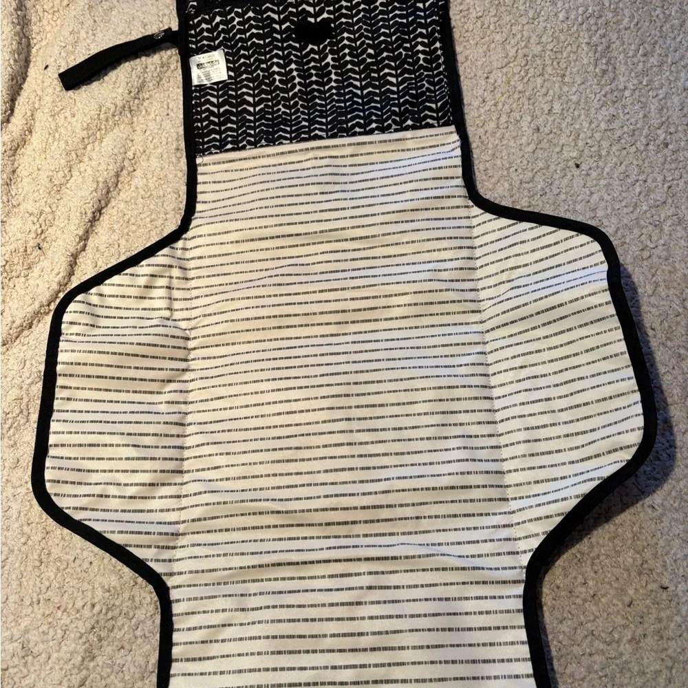 Skip Hop chic practical