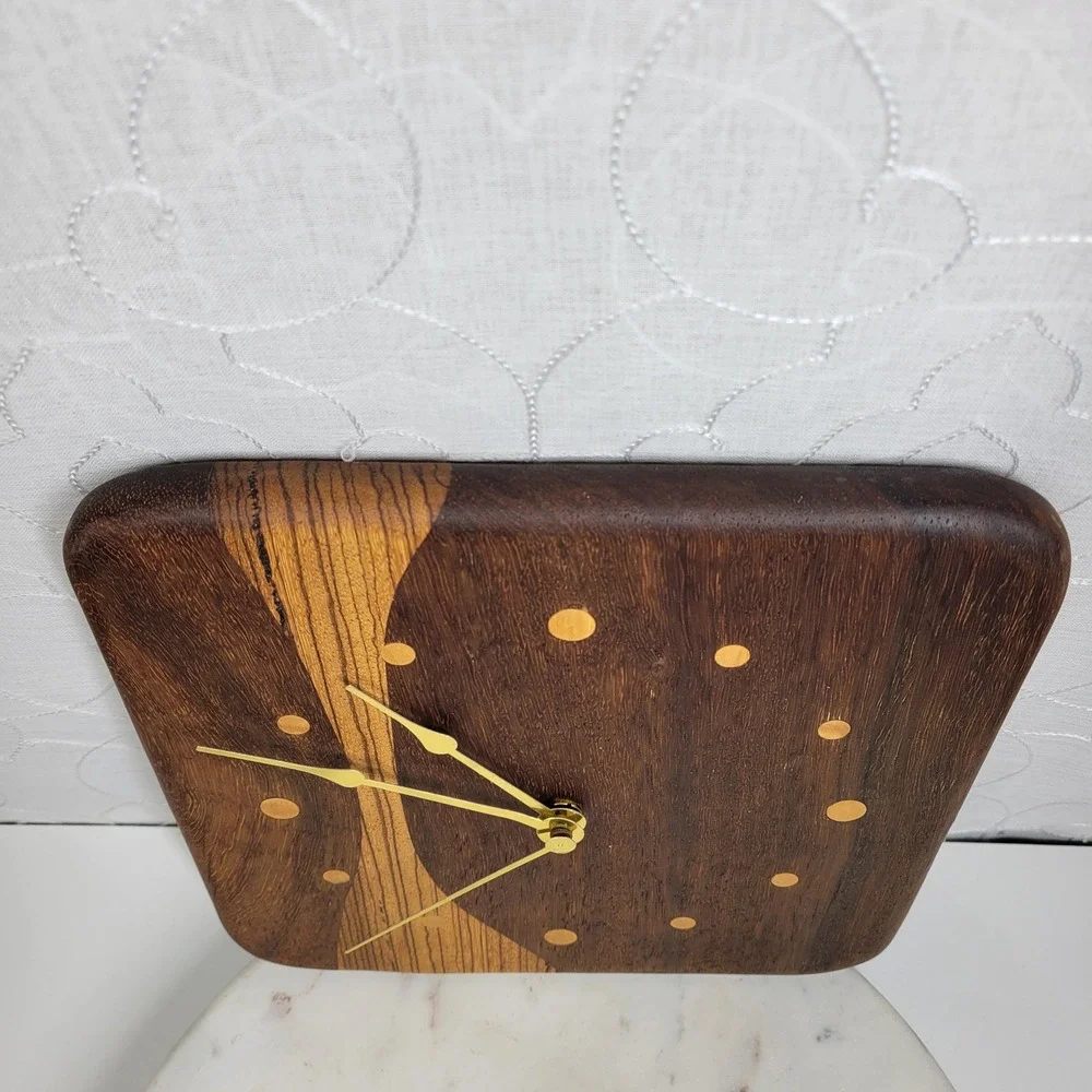 Vintage item description