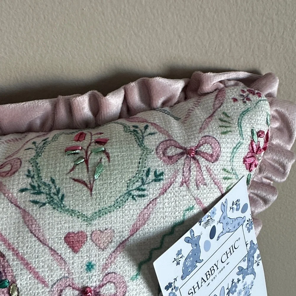 Shabby Chic elegant pillow
