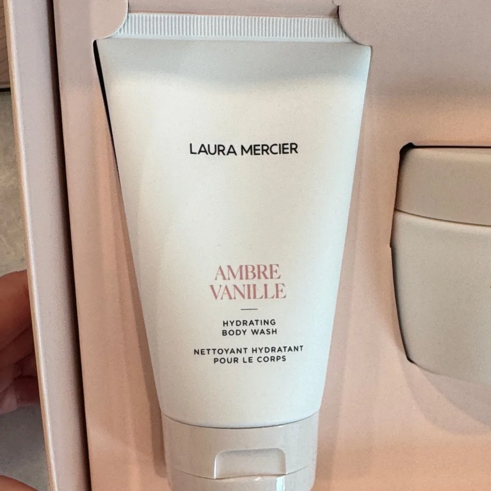 laura mercier experience luxury