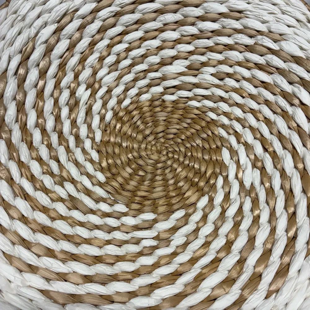 N/A woven basket