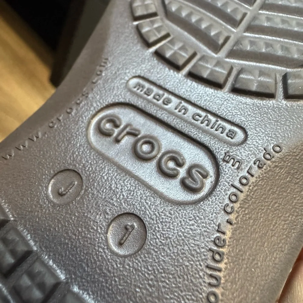 CROCS excellent like