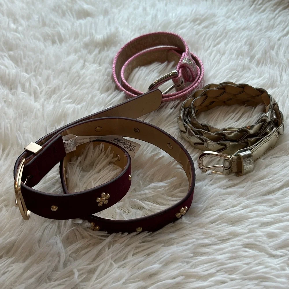 Place girl’s belt