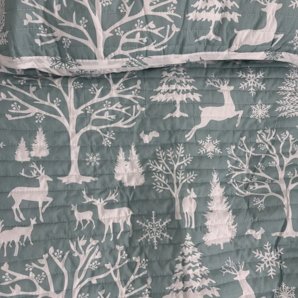 The Unbranded Brand nature pet reversible